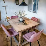 Aussee- Hallsatt Salzherrenhof- Kueche, Wlan, Netflix באד אאוסי