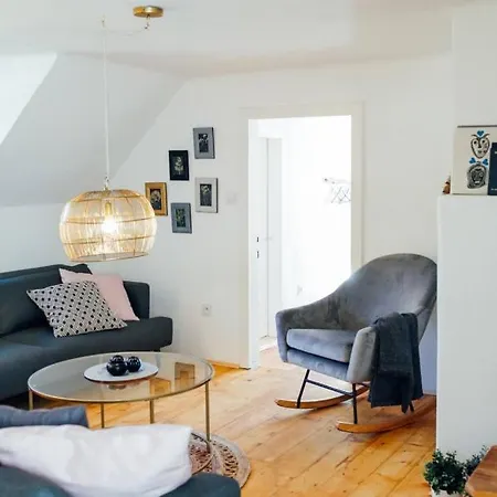Apartmán Aussee- Hallsatt Salzherrenhof- Kueche, Wlan, Netflix *