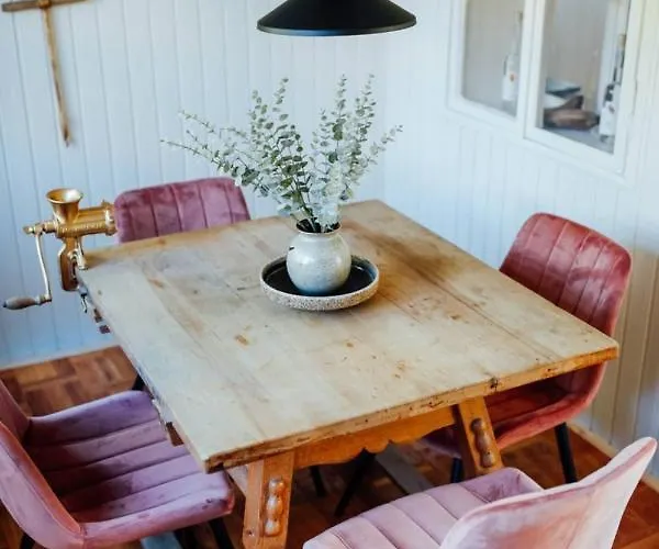 Aussee- Hallsatt Salzherrenhof- Kueche, Wlan, Netflix شقة باد اوسي