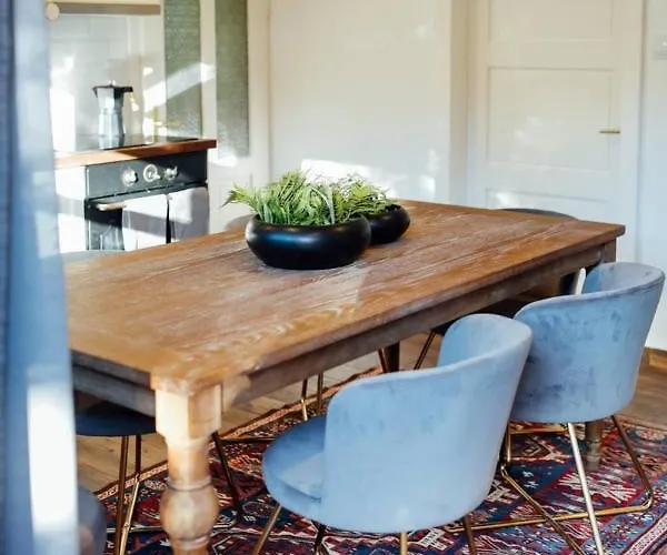 شقة Aussee- Hallsatt Salzherrenhof- Kueche, Wlan, Netflix باد اوسي